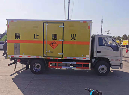 平阳爆破器材运输车