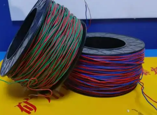 平阳放炮线的主要材质有哪些？不同材质的适用场景有何区别？